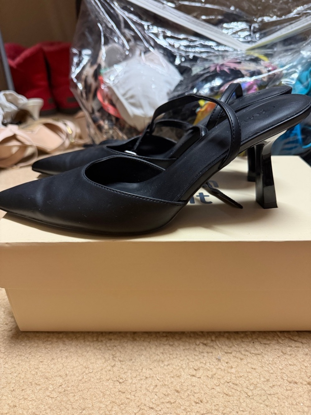 Sleek Black Pointed Heels with Stiletto